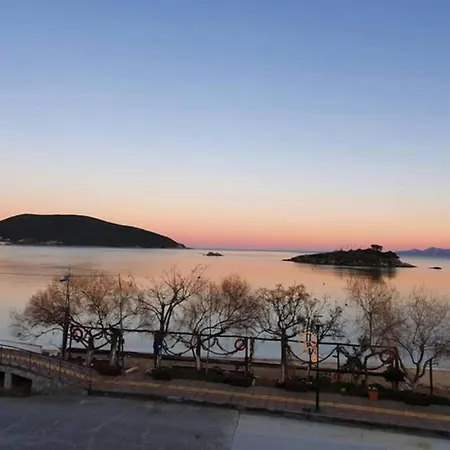 θέα μπροστά στη θάλασσα Apartment Nea Peramos (Macedonia)