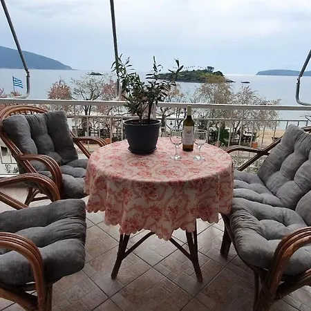 θέα μπροστά στη θάλασσα Apartment *