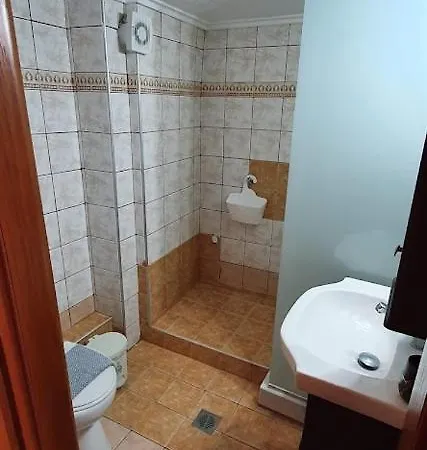 θέα μπροστά στη θάλασσα *