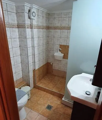 θέα μπροστά στη θάλασσα *